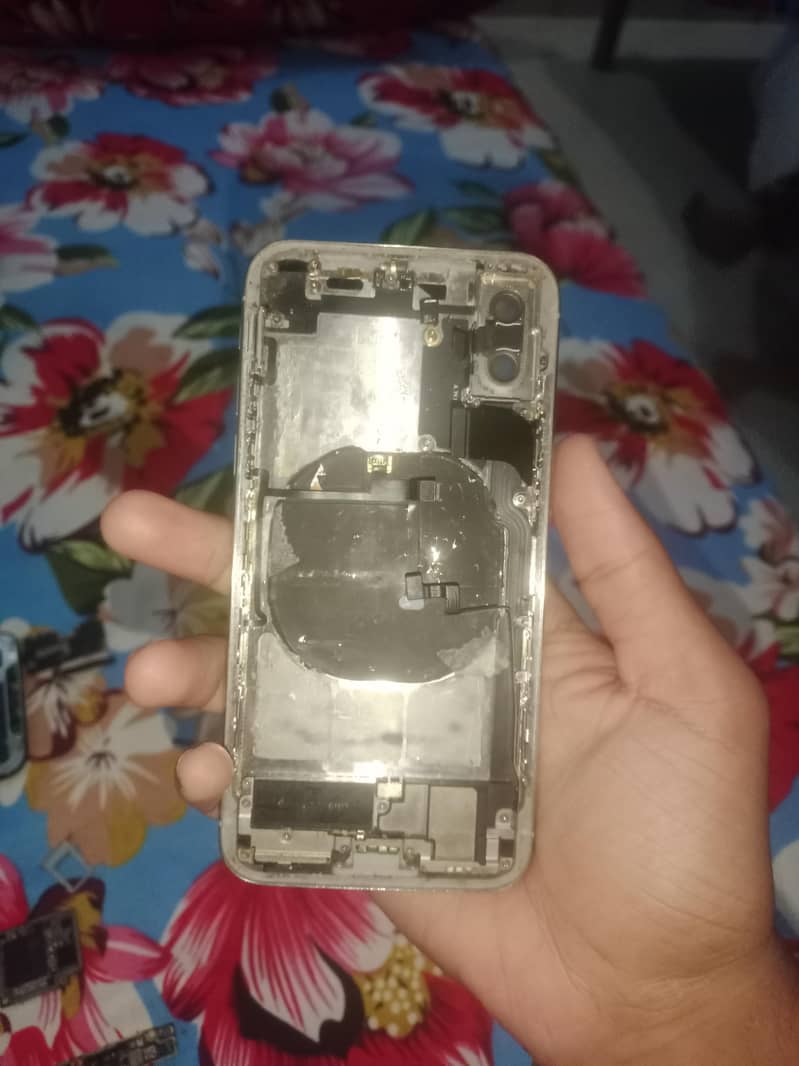 Apple iPhone X 6
