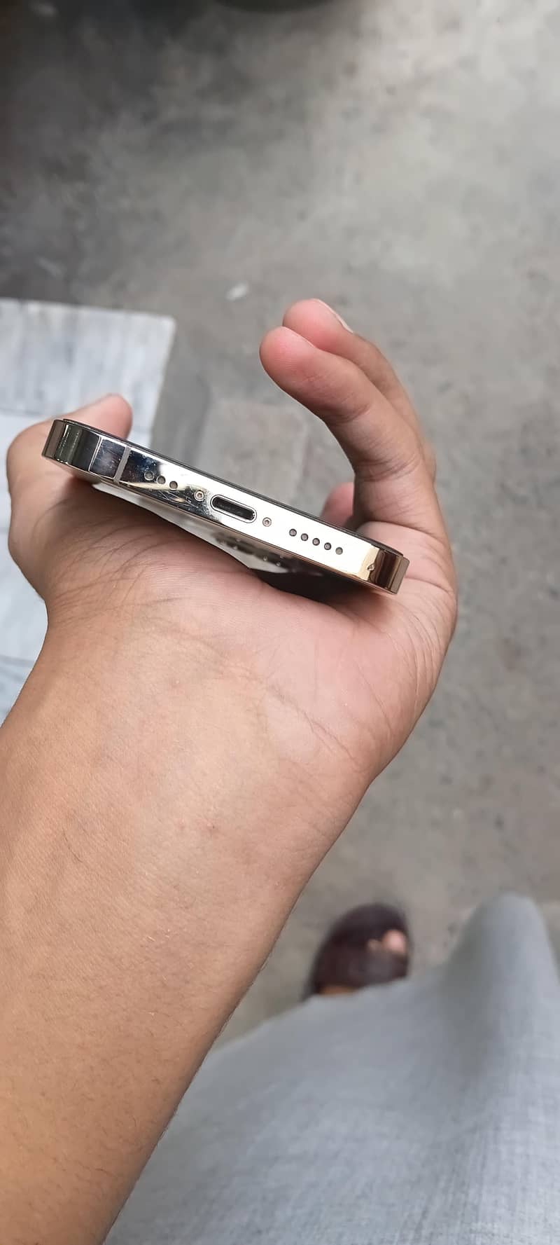 Apple iPhone 12 Pro 2