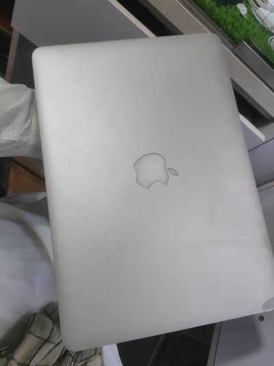 Selling MacBook Air