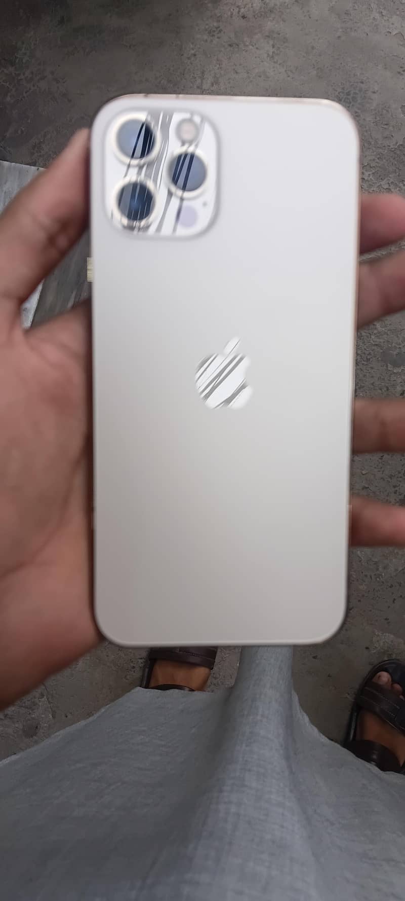 Apple iPhone 12 Pro 4