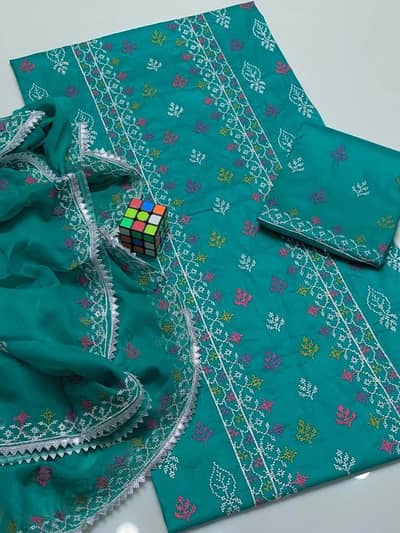 Green chickenkari lawn 3 piece suit Embroidered set