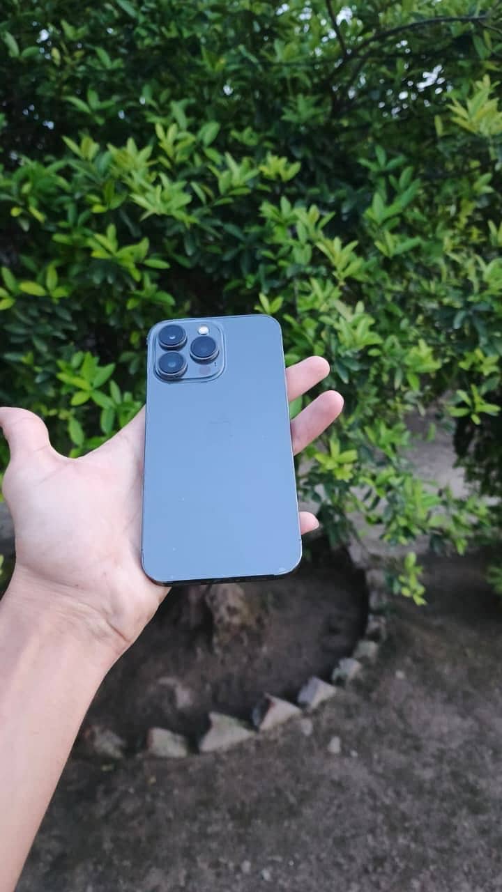 Apple iPhone 13 Pro 3