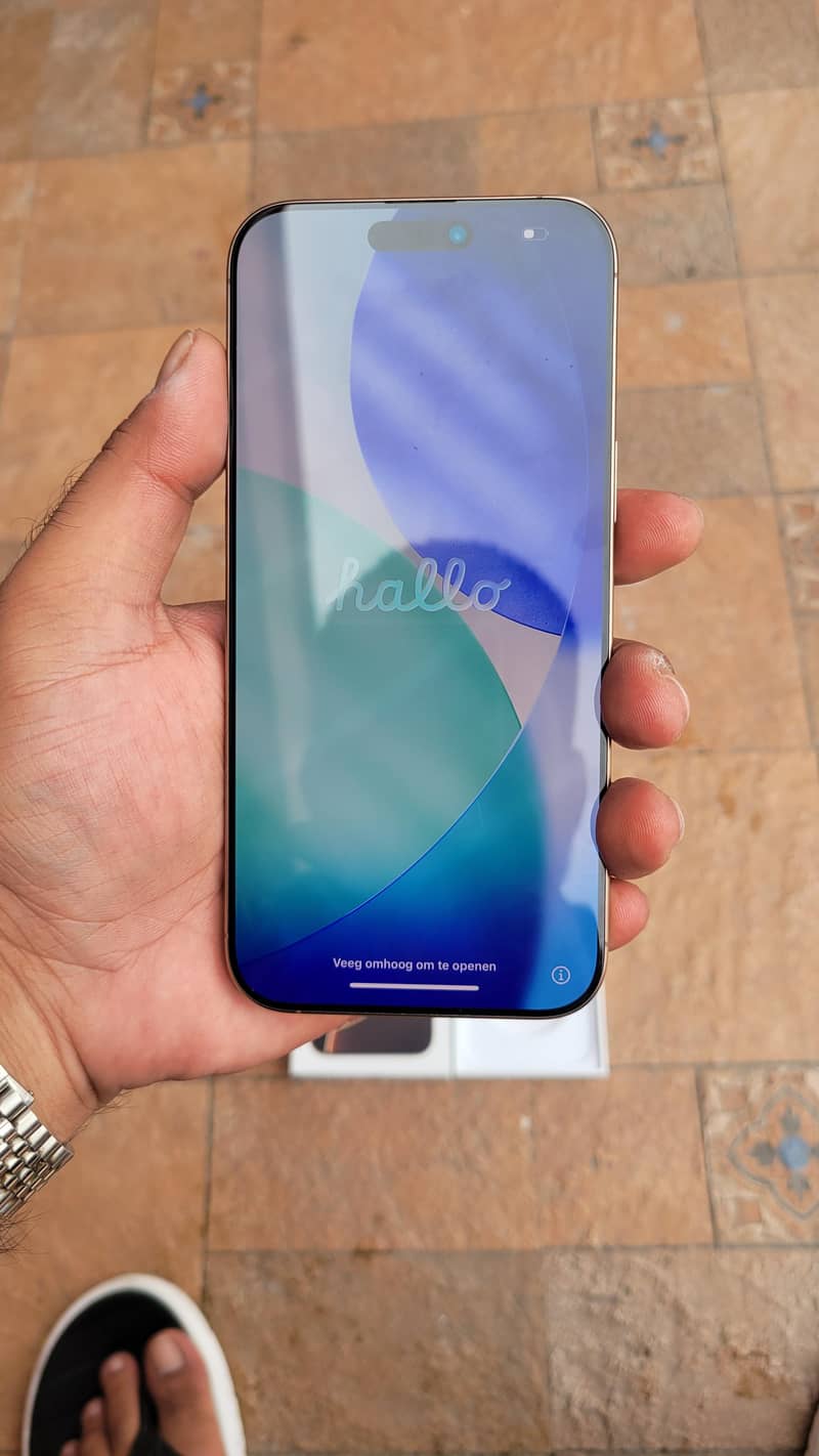Apple iPhone 16 Pro Max 5