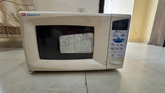 Dawlence microwaves Good Condition