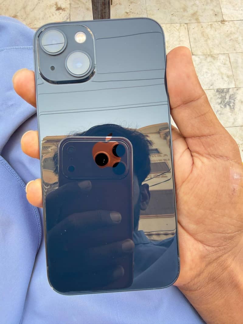 Apple iPhone 13 1