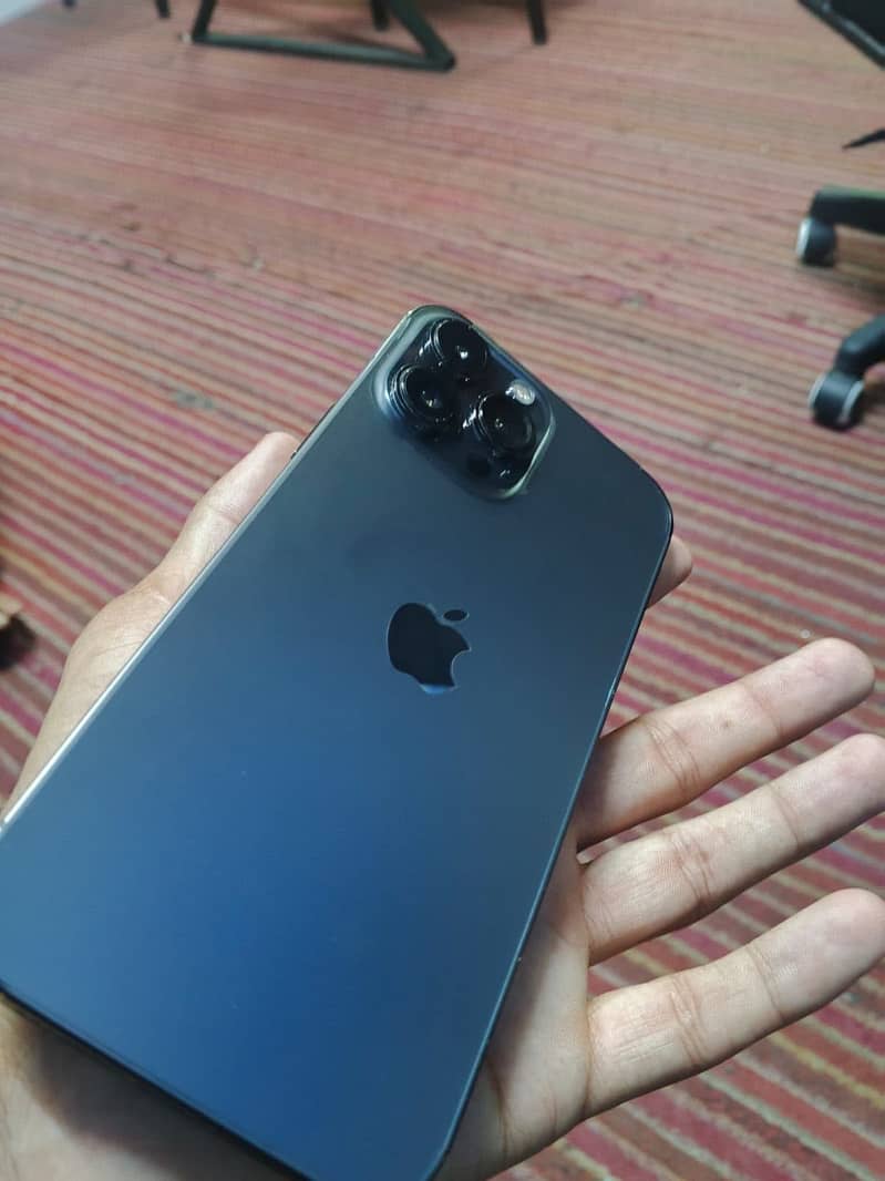 Apple iPhone 13 Pro Max 3