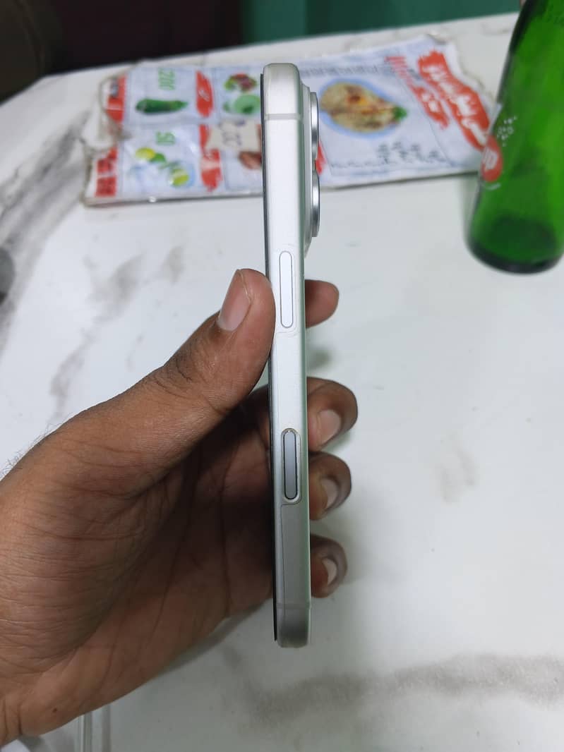 Apple iPhone 17 Pro 2