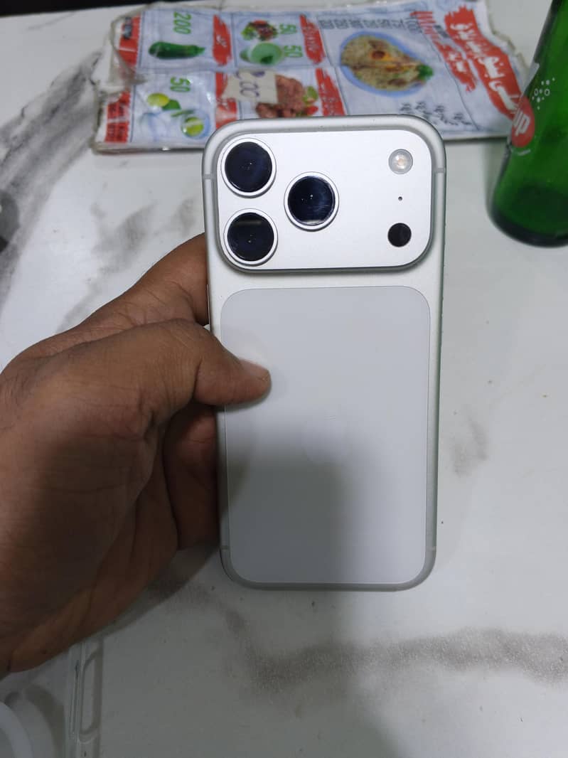 Apple iPhone 17 Pro 5
