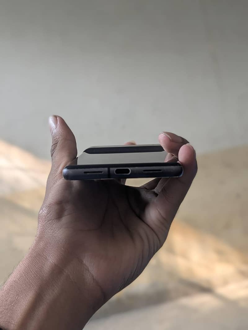 Google Pixel 7 4