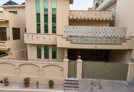 11 marla house available for sale in Gulrez phase 2