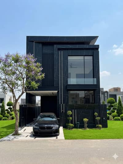 Prime Location 5 Marla Spacious House With Very Good Location Is Available In DHA 9 Town -