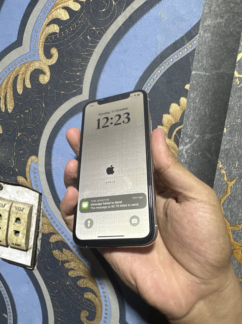 Apple iPhone 11 Pro 1