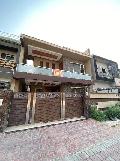 10 Marla House Available For Sale In Bahria Town Phase 5