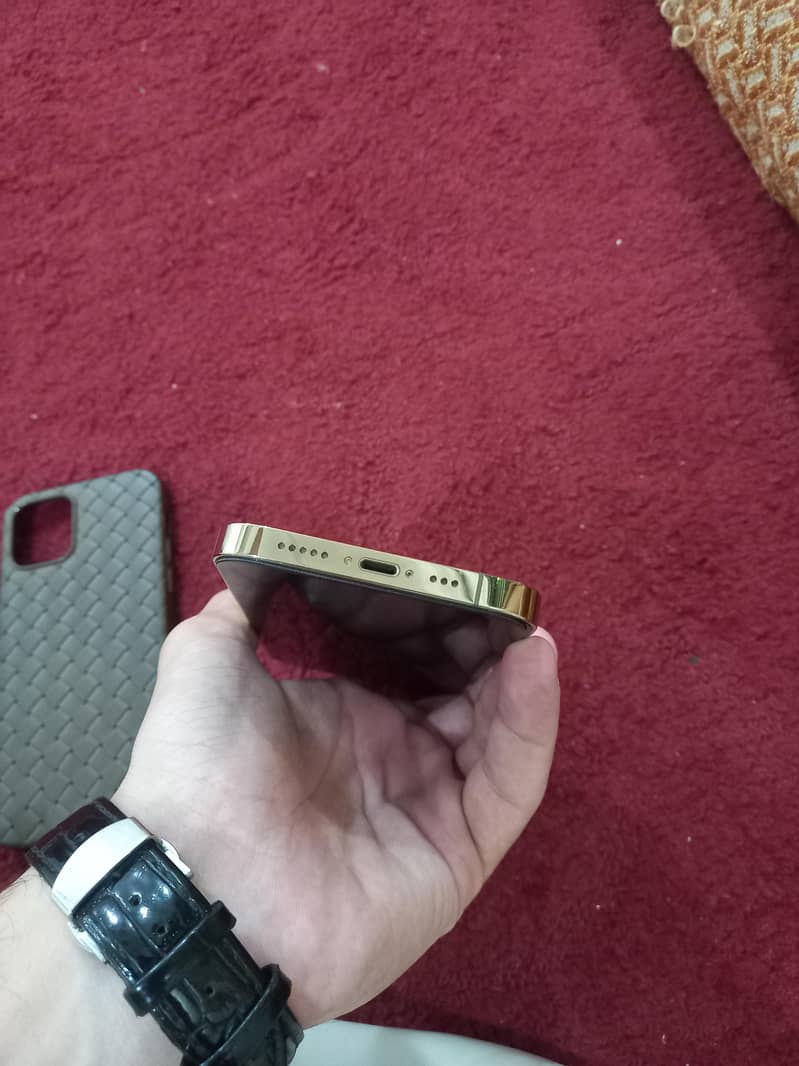 Apple iPhone 12 Pro 2