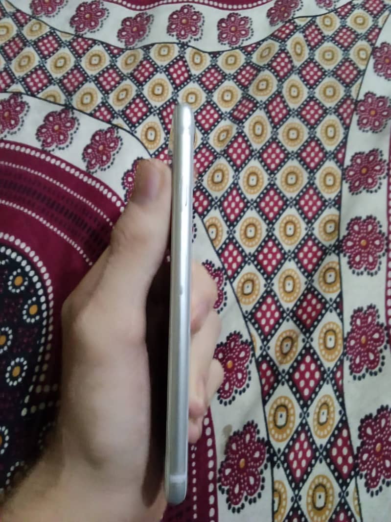 Apple iPhone 8  2mounth sim working 1