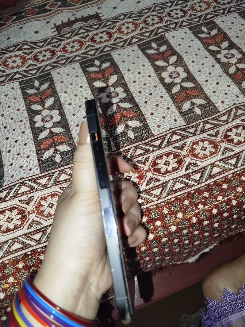 IPHONE 14 PRO 1