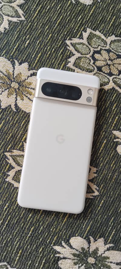 Google Pixel 8 Pro