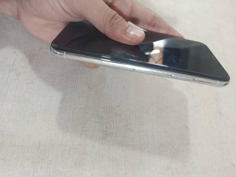 Apple iPhone X 2