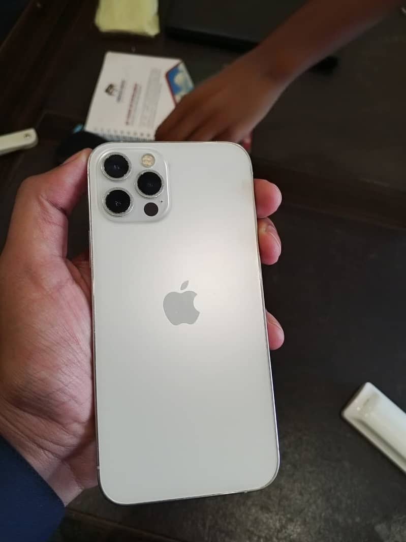 Apple iPhone 12 Pro 2