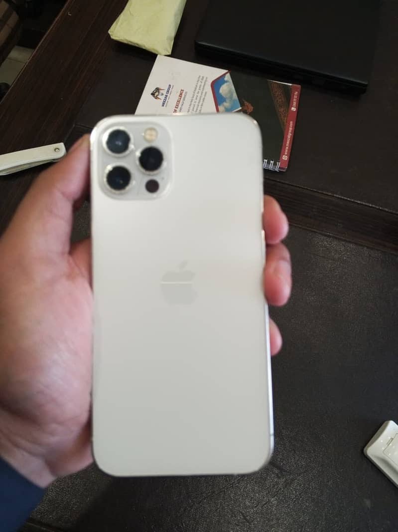 Apple iPhone 12 Pro 3