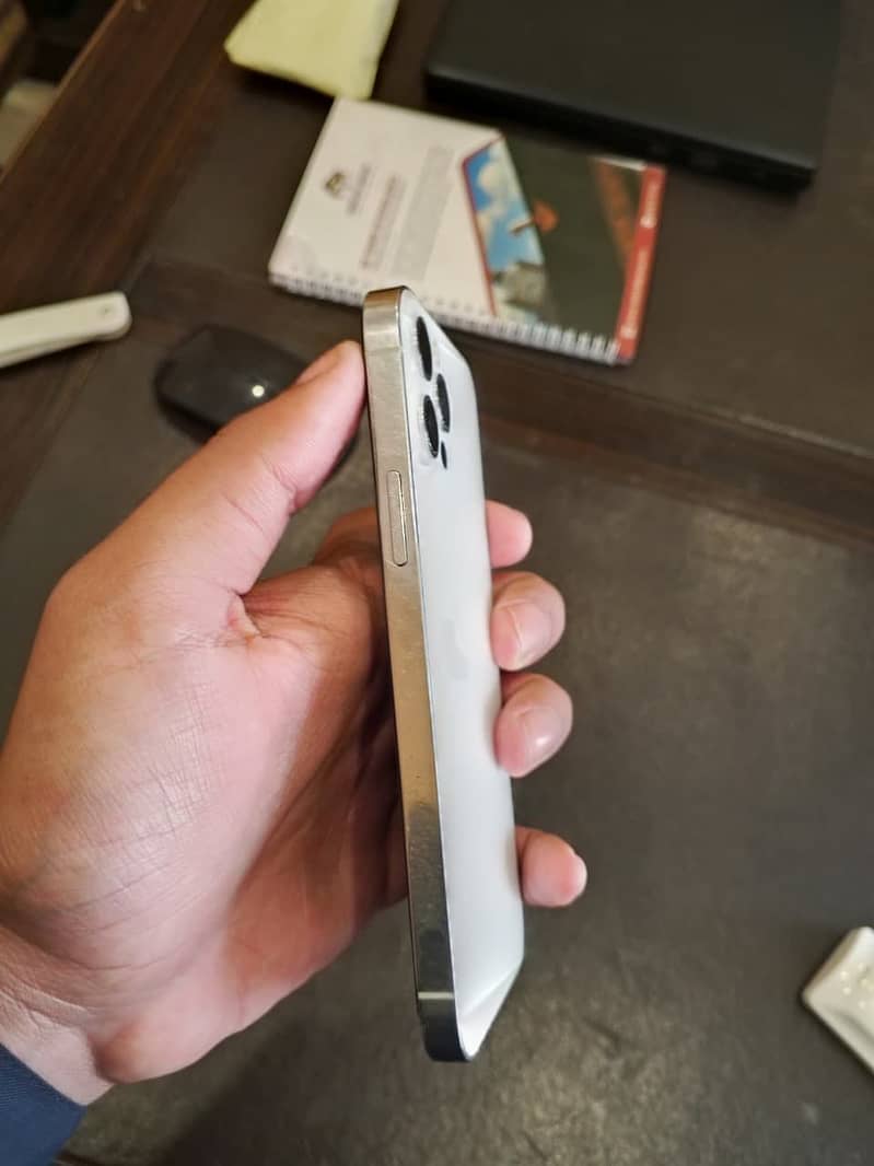 Apple iPhone 12 Pro 6