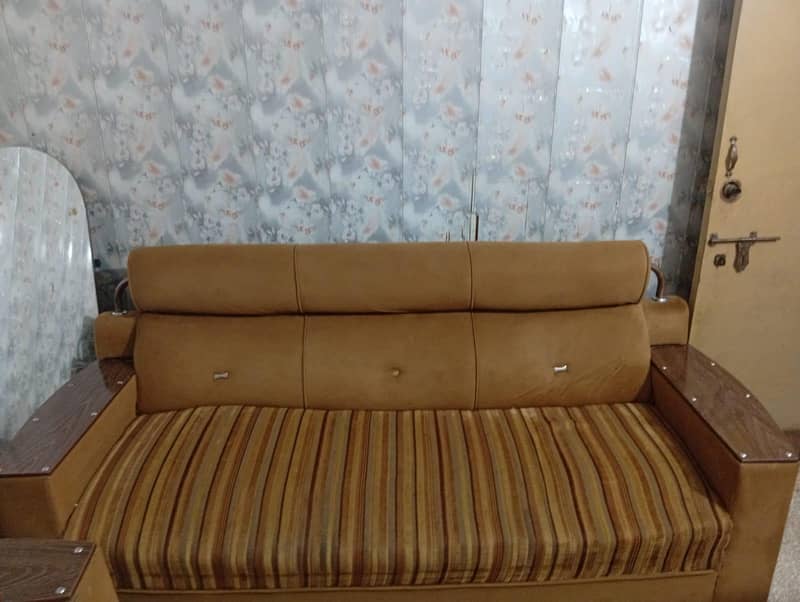 5 seter sofa 0