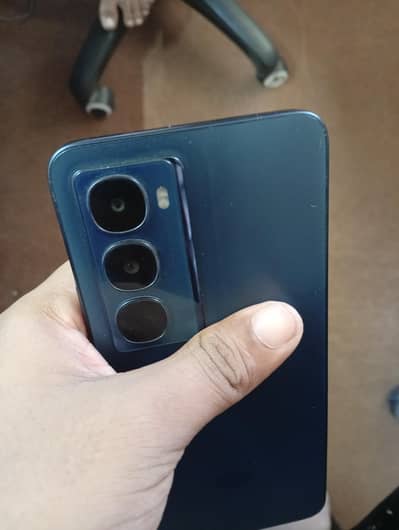 Itel City 100