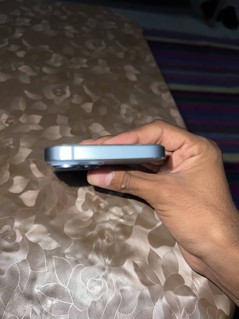 Apple iPhone 14 2