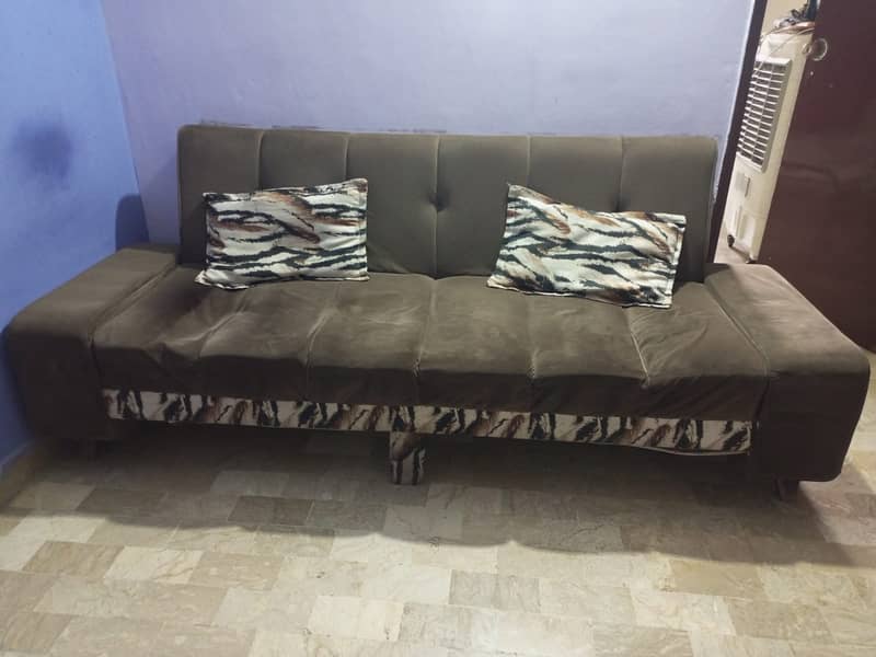 Sofa combed and almari 2