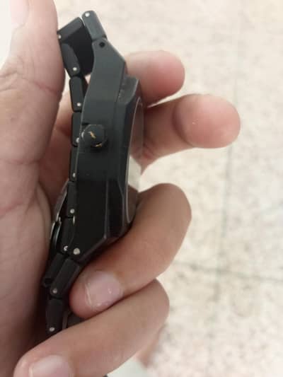 Aura watch condition 10/9 water pack