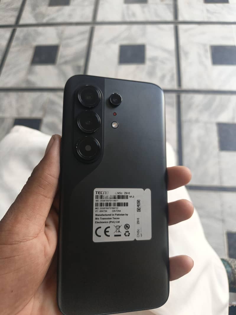 Tecno camon 50 pro 0