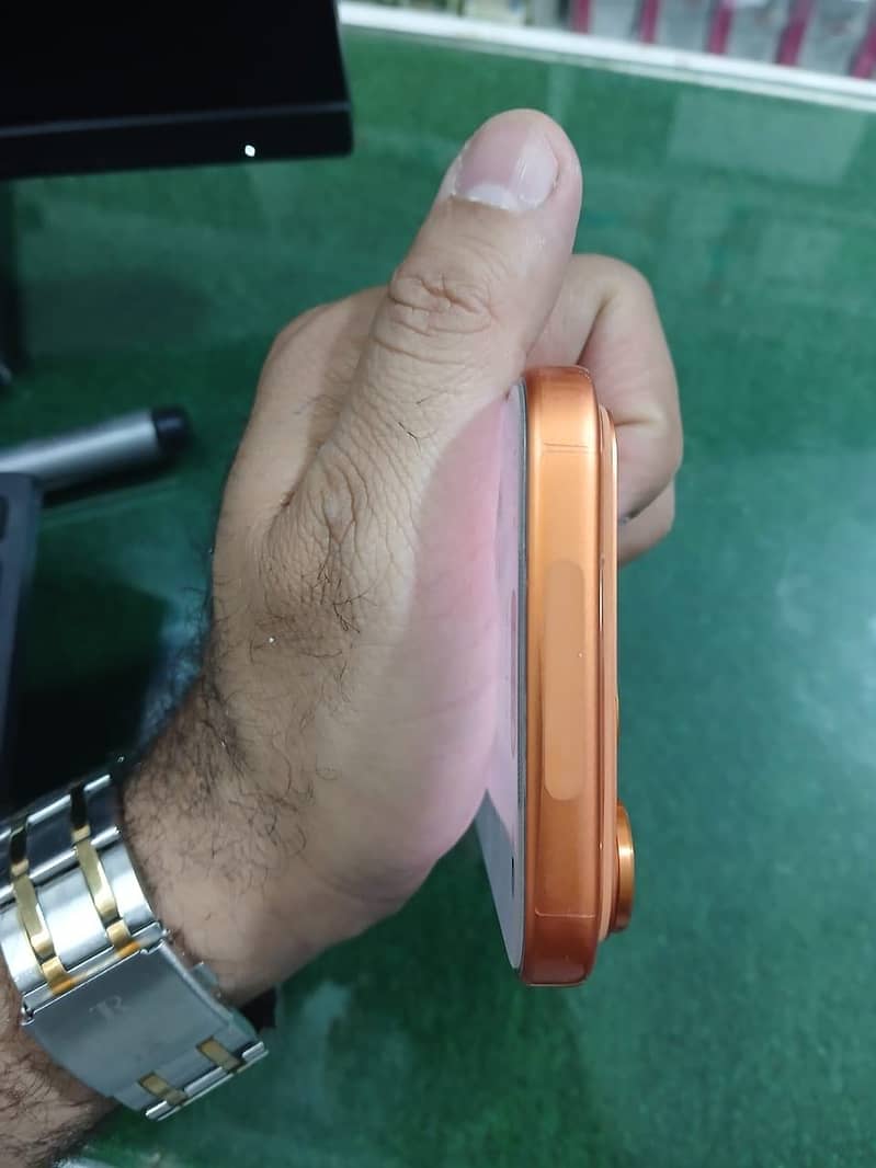 Apple iPhone 17 Pro Max 2