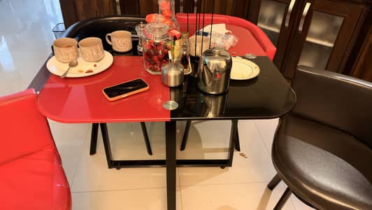 Coffee or mini dinning table