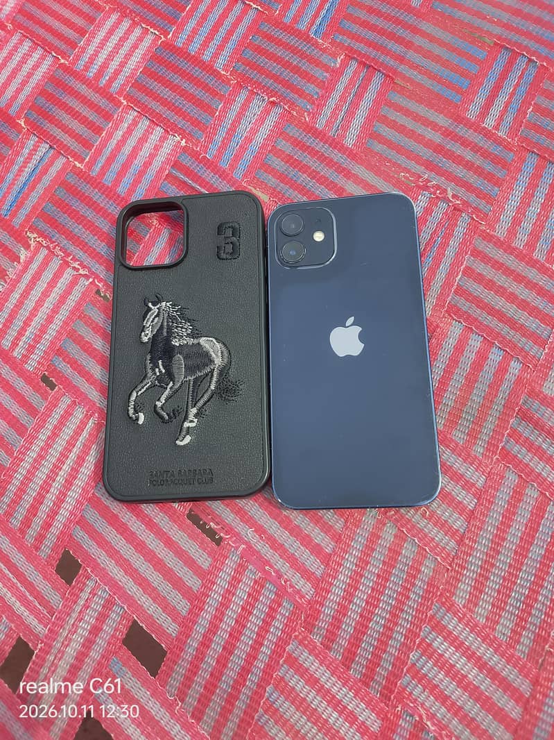Apple iPhone 12 11