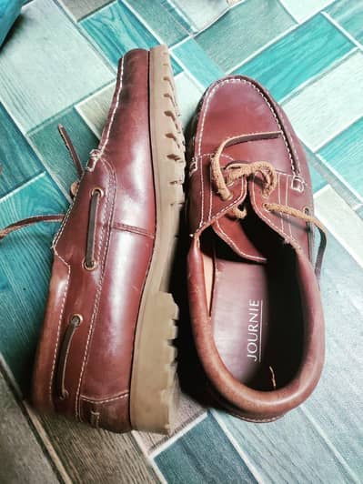 leader shoes