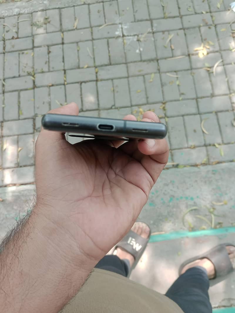 Google Pixel 7a 5