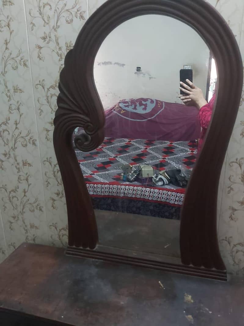 Double bed with dressing table 3