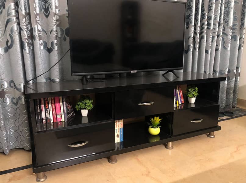 TV console 0