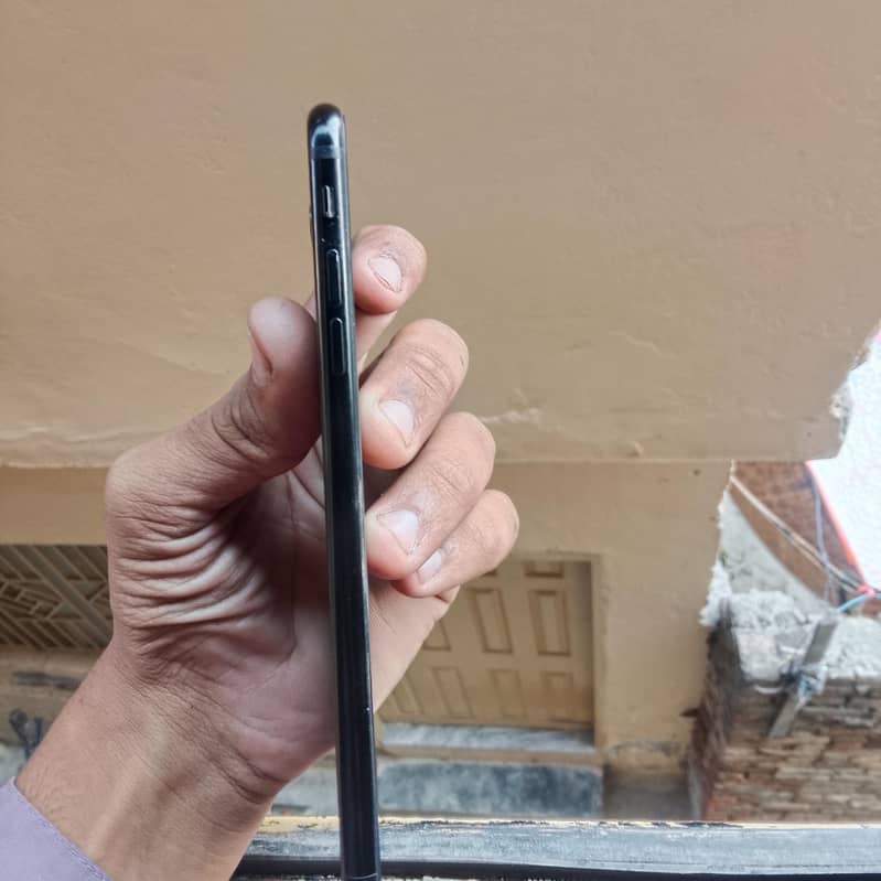 Apple iPhone 7 Plus 4