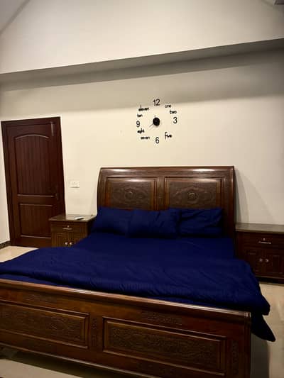 Solid Wooden Bedroom Furniture set — King sized bed