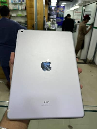 APPLE IPAD 8TH GENERATION | 128GB STORAGE | SERIOUS BUYERS CONTACT |