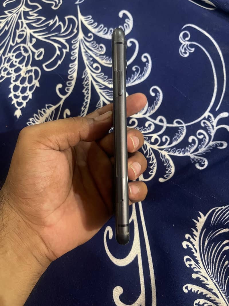 Apple iPhone 11 1