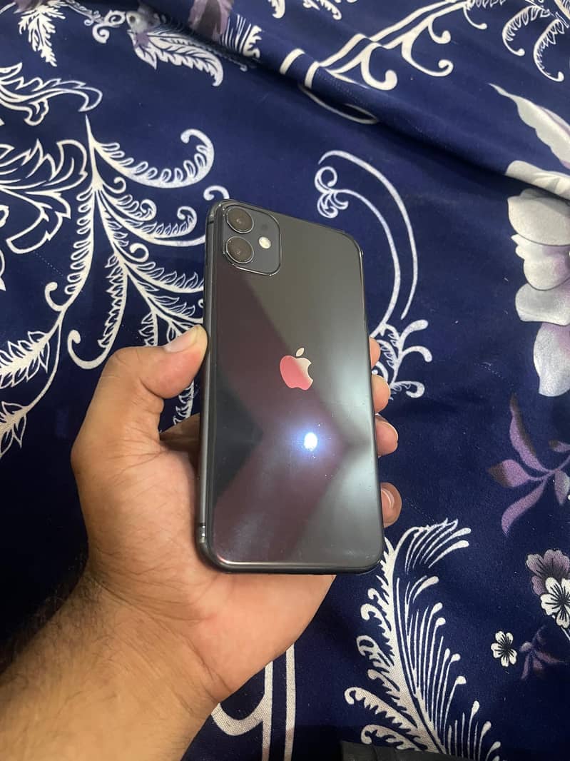 Apple iPhone 11 4