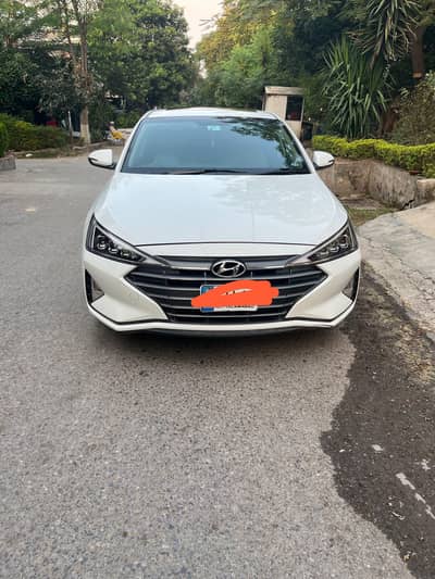 Hyundai Elantra 2022