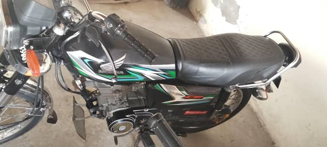Honda 125 2023 model black color