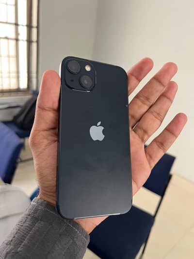 Apple iPhone 13