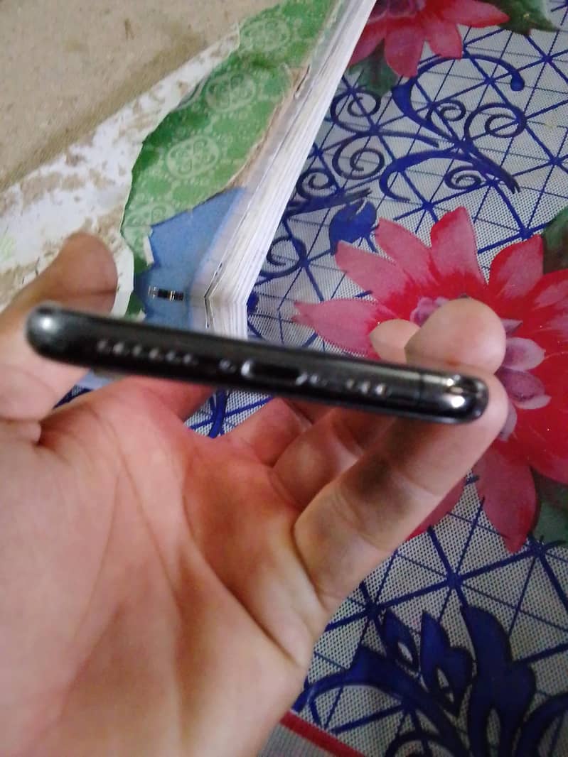 Apple iPhone X 2