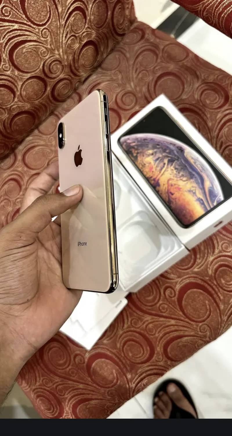 Apple iPhone XS Max 2
