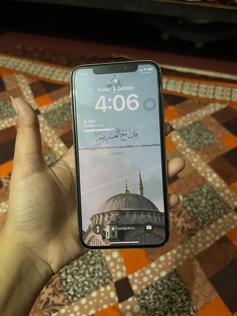 Apple iPhone X 3