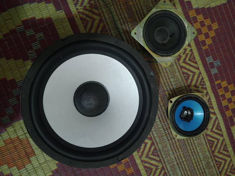 three woofer speaker 7